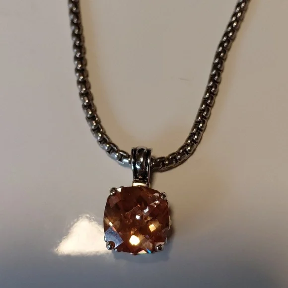 Champagne Stud Earrings and Pendant Set - Champagne - Picture 3 of 8